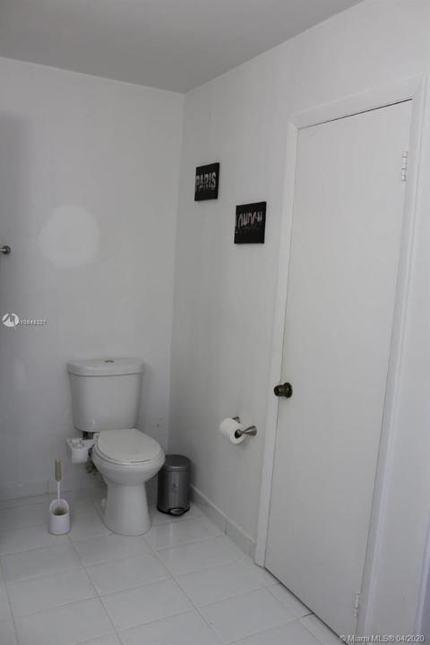 Undisclosed, Hialeah, FL 33014 photo 18