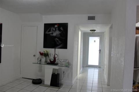 Undisclosed, Hialeah, FL 33014 photo 2