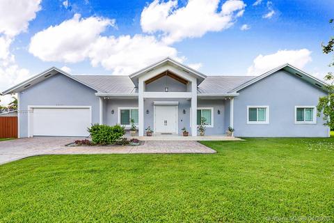 12823 SW 112 Pl, Miami, FL 33176 photo 1