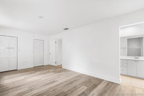 856 W 81st Pl, Hialeah, FL 33014 photo 18
