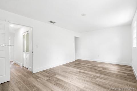 856 W 81st Pl, Hialeah, FL 33014 photo 8