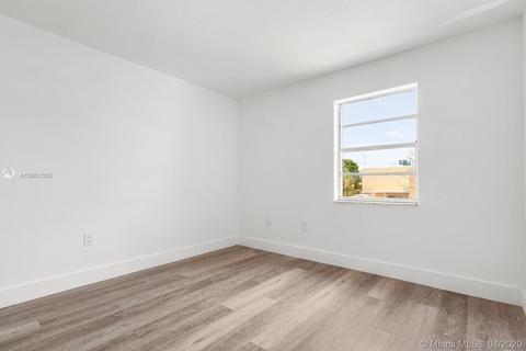 856 W 81st Pl, Hialeah, FL 33014 photo 10