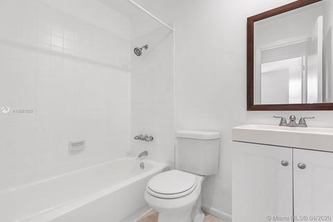 856 W 81st Pl, Hialeah, FL 33014 photo 5