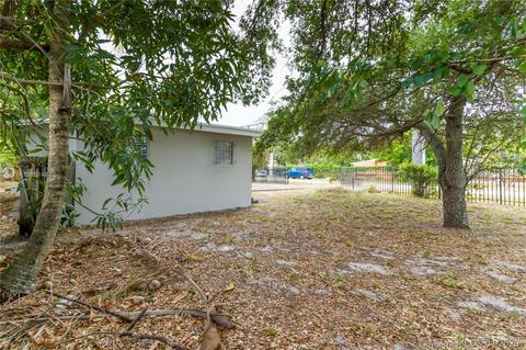 425 Sinbad Ave, Opa Locka, FL 33054 photo 15