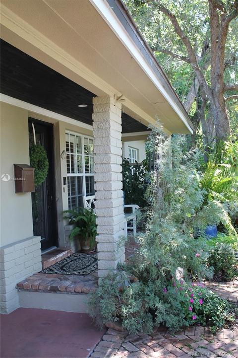 411 Giralda Ave, Coral Gables, FL 33134 photo 4