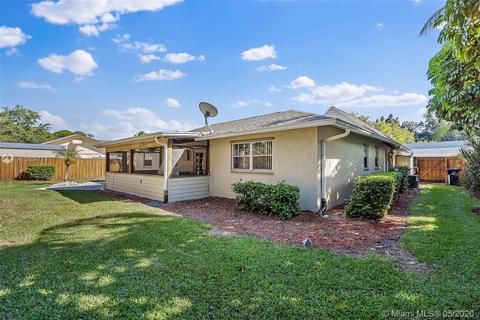 205 SE Villas St, Stuart, FL 34994 photo 4