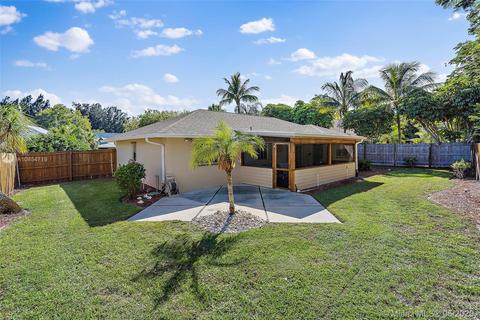 205 SE Villas St, Stuart, FL 34994 photo 3