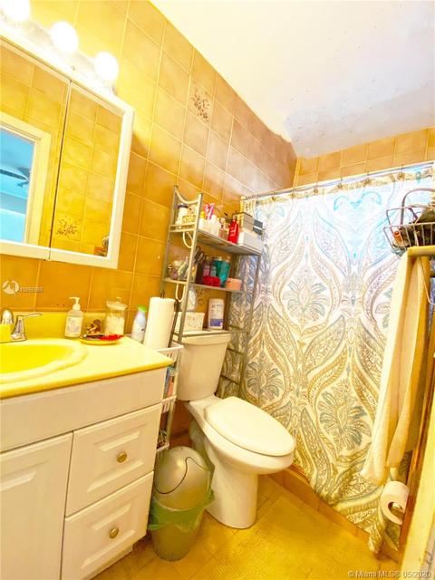 4631 W 8th Ct, Hialeah, FL 33012 photo 17