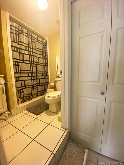 4631 W 8th Ct, Hialeah, FL 33012 photo 29