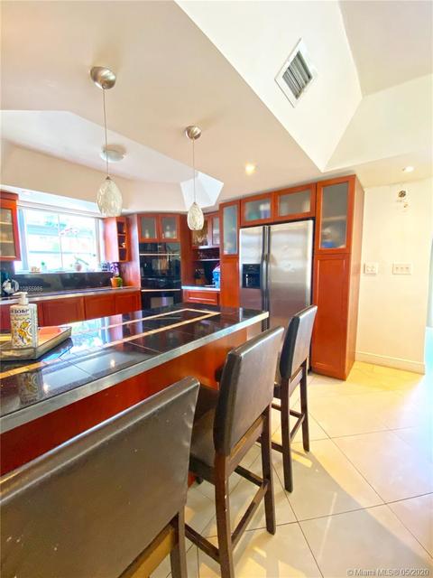 4631 W 8th Ct, Hialeah, FL 33012 photo 7