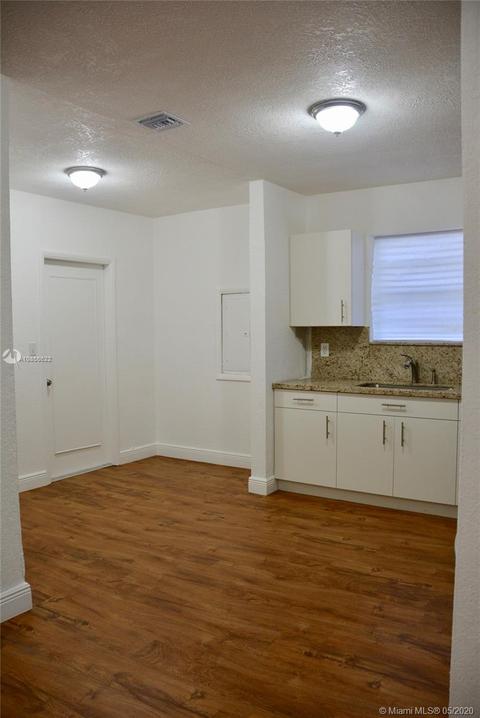 4591 W 9th Ct, Hialeah, FL 33012 photo 12