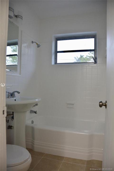4591 W 9th Ct, Hialeah, FL 33012 photo 16