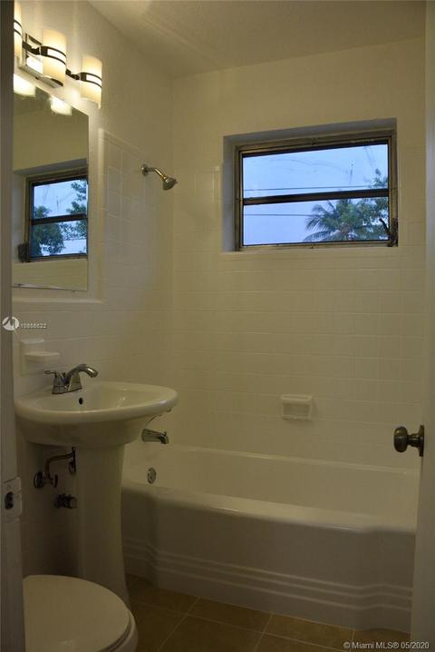 4591 W 9th Ct, Hialeah, FL 33012 photo 18