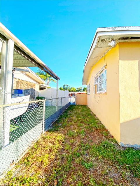 241 E 62nd St, Hialeah, FL 33013 photo 8