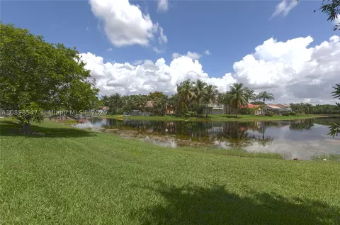 801 Hampton Ct, Weston, FL 33326 photo 3