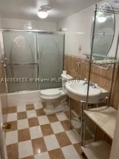 1900 W 68th St #B403, Hialeah, FL 33014 photo 2