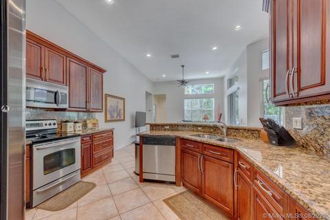 1638 Eagle Bnd, Weston, FL 33327 photo 14