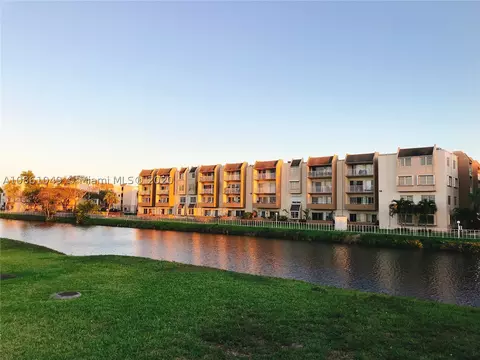 Undisclosed, Miami, FL 33143 photo 3