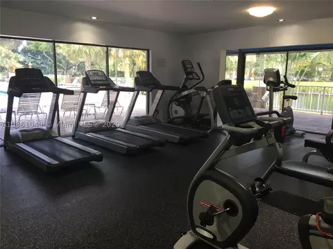 Undisclosed, Miami, FL 33143 photo 24