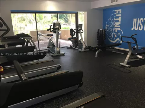Undisclosed, Miami, FL 33143 photo 25