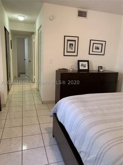 Undisclosed, Miami, FL 33143 photo 14