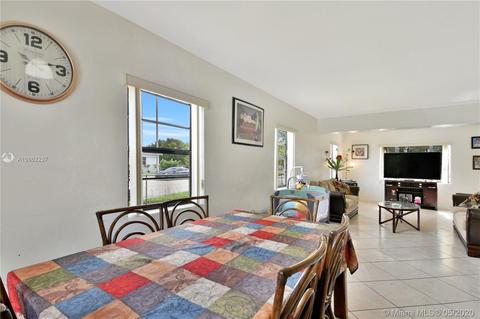 5190 E 9th Ln, Hialeah, FL 33013 photo 9