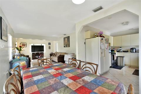 5190 E 9th Ln, Hialeah, FL 33013 photo 11