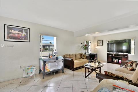 5190 E 9th Ln, Hialeah, FL 33013 photo 12