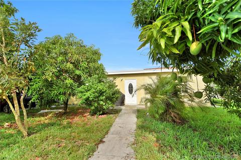 5190 E 9th Ln, Hialeah, FL 33013 photo 4