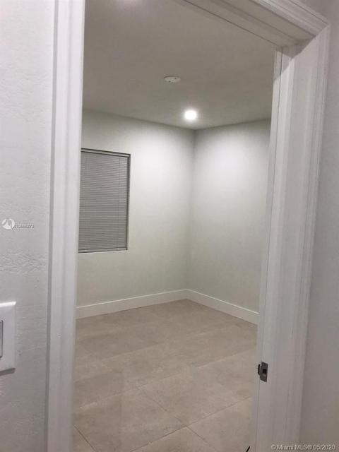 856 E 30th St, Hialeah, FL 33013 photo 23