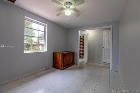 Undisclosed, Hialeah, FL 33013 photo 11