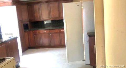 813 E 20th St, Hialeah, FL 33013 photo 5