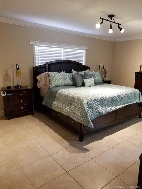 7360 W 14th Ct, Hialeah, FL 33014 photo 9