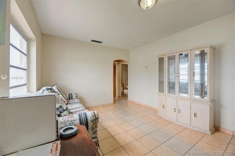 610 SE 8th St, Hialeah, FL 33010 photo 7