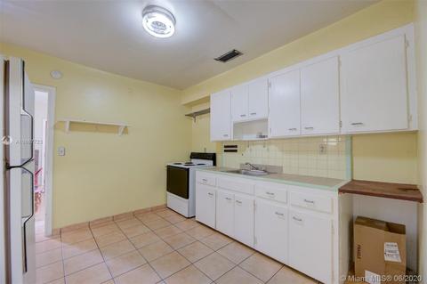 610 SE 8th St, Hialeah, FL 33010 photo 17