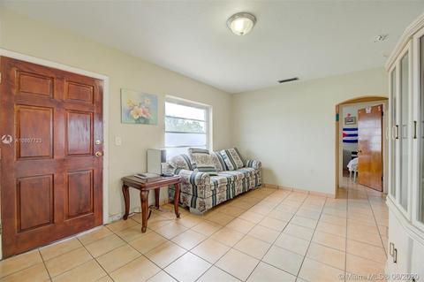 610 SE 8th St, Hialeah, FL 33010 photo 6