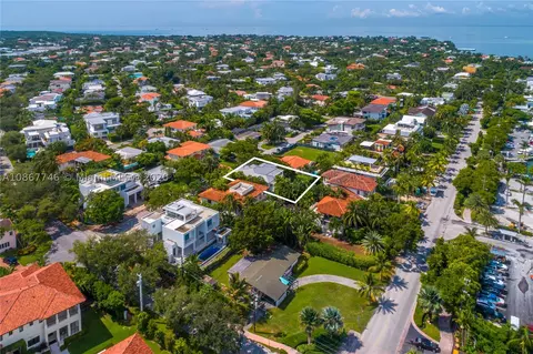 215 Buttonwood Dr, Key Biscayne, FL 33149 photo 12