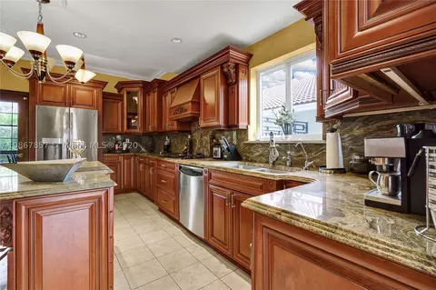 5875 W 3rd Ln, Hialeah, FL 33012 photo 25