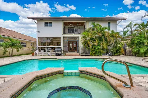 5875 W 3rd Ln, Hialeah, FL 33012 photo 35
