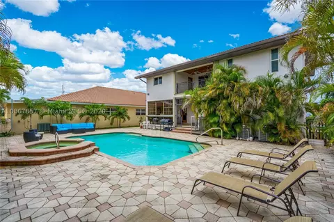 5875 W 3rd Ln, Hialeah, FL 33012 photo 34