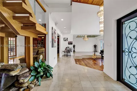5875 W 3rd Ln, Hialeah, FL 33012 photo 10