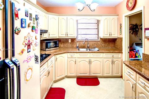 970 W 53rd St, Hialeah, FL 33012 photo 7