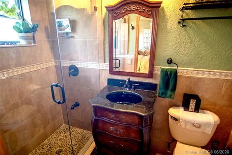 970 W 53rd St, Hialeah, FL 33012 photo 12