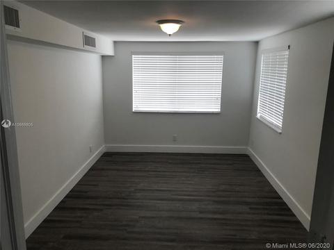 657 E 43 St, Hialeah, FL 33013 photo 9