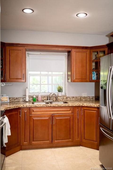 172 Shadow Way, Miami Springs, FL 33166 photo 26