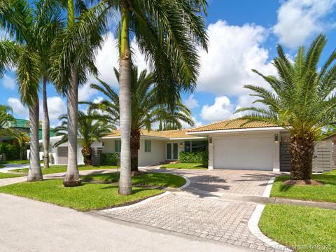 12930 Oleander Rd, North Miami, FL 33181 photo 1