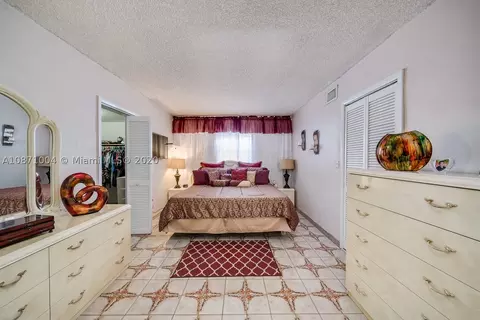 34 E 45th St, Hialeah, FL 33013 photo 15