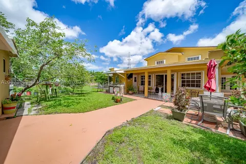 34 E 45th St, Hialeah, FL 33013 photo 7
