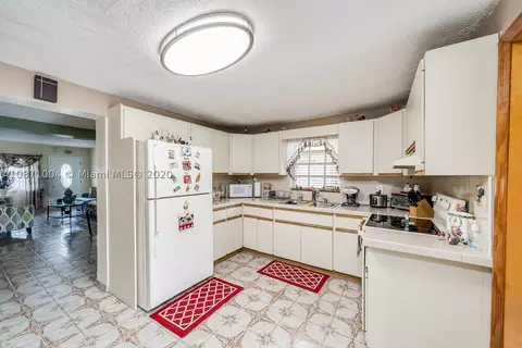 34 E 45th St, Hialeah, FL 33013 photo 19