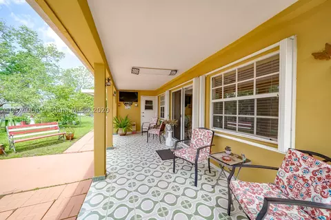 34 E 45th St, Hialeah, FL 33013 photo 9